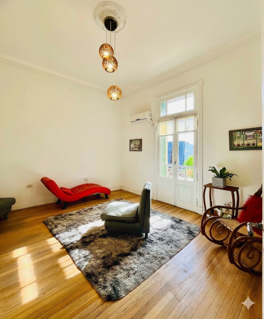 Interior del Centro Profesional Saavedra